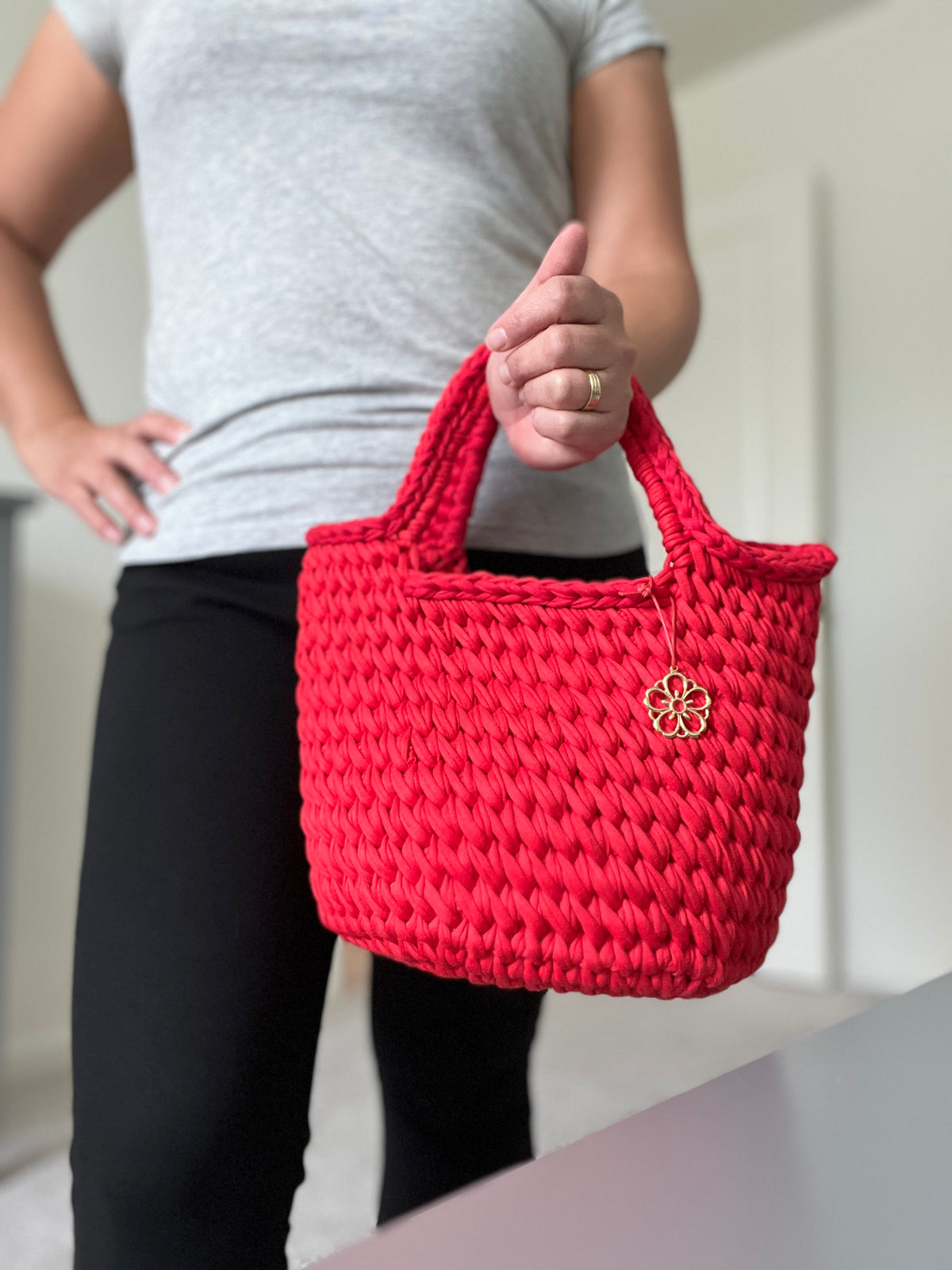 Leaning Tshirt yarn Handbag Red